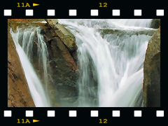 吹割の滝の画像