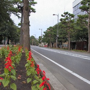 沿道には花が