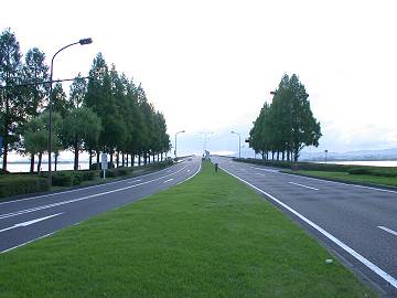 湖岸道路の画像
